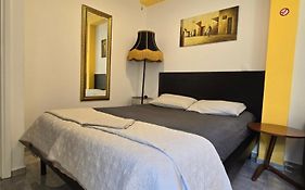 Great 35 Sq M Studio On 1St Floor In Bohemian Psyri In Athens' Historic Center-In Vivo Apartments